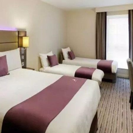 Premier Inn Ware Exteriör bild