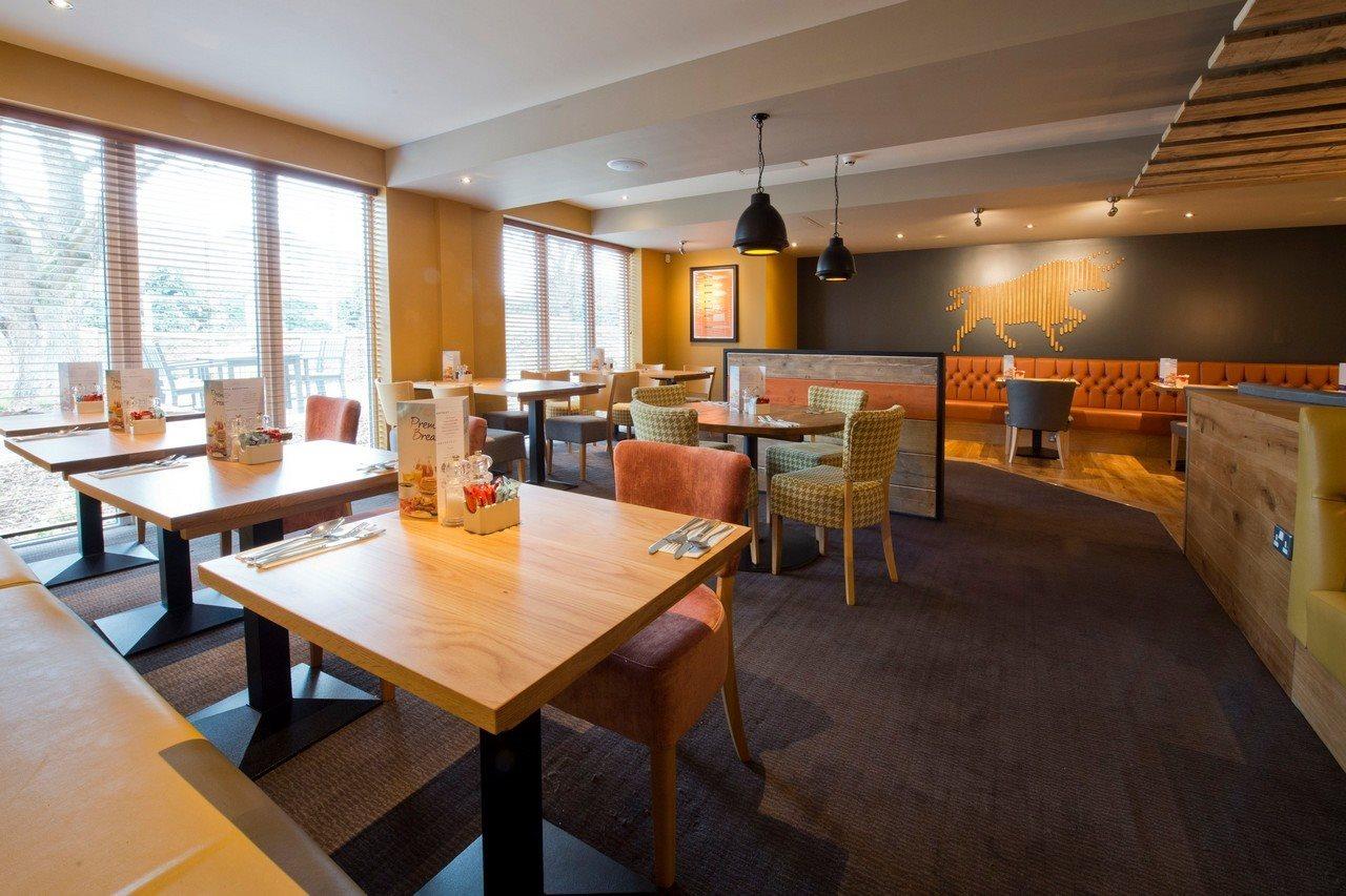 Premier Inn Ware Exteriör bild
