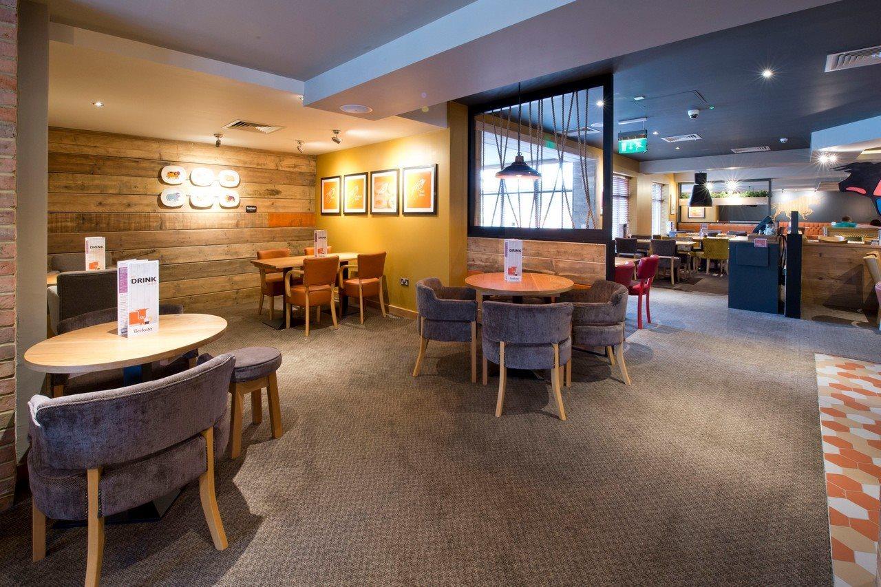 Premier Inn Ware Exteriör bild