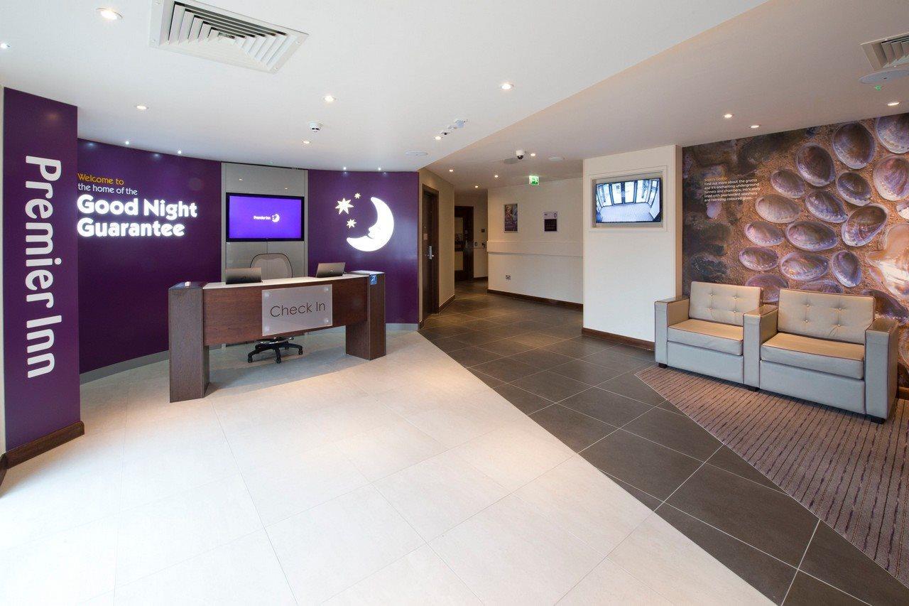Premier Inn Ware Exteriör bild