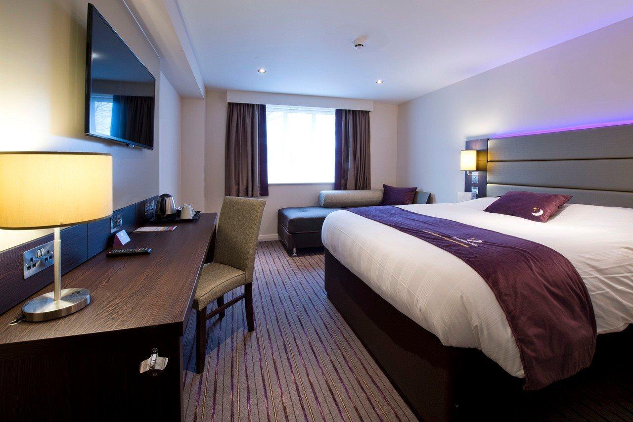 Premier Inn Ware Exteriör bild