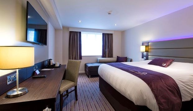 Premier Inn Ware Exteriör bild